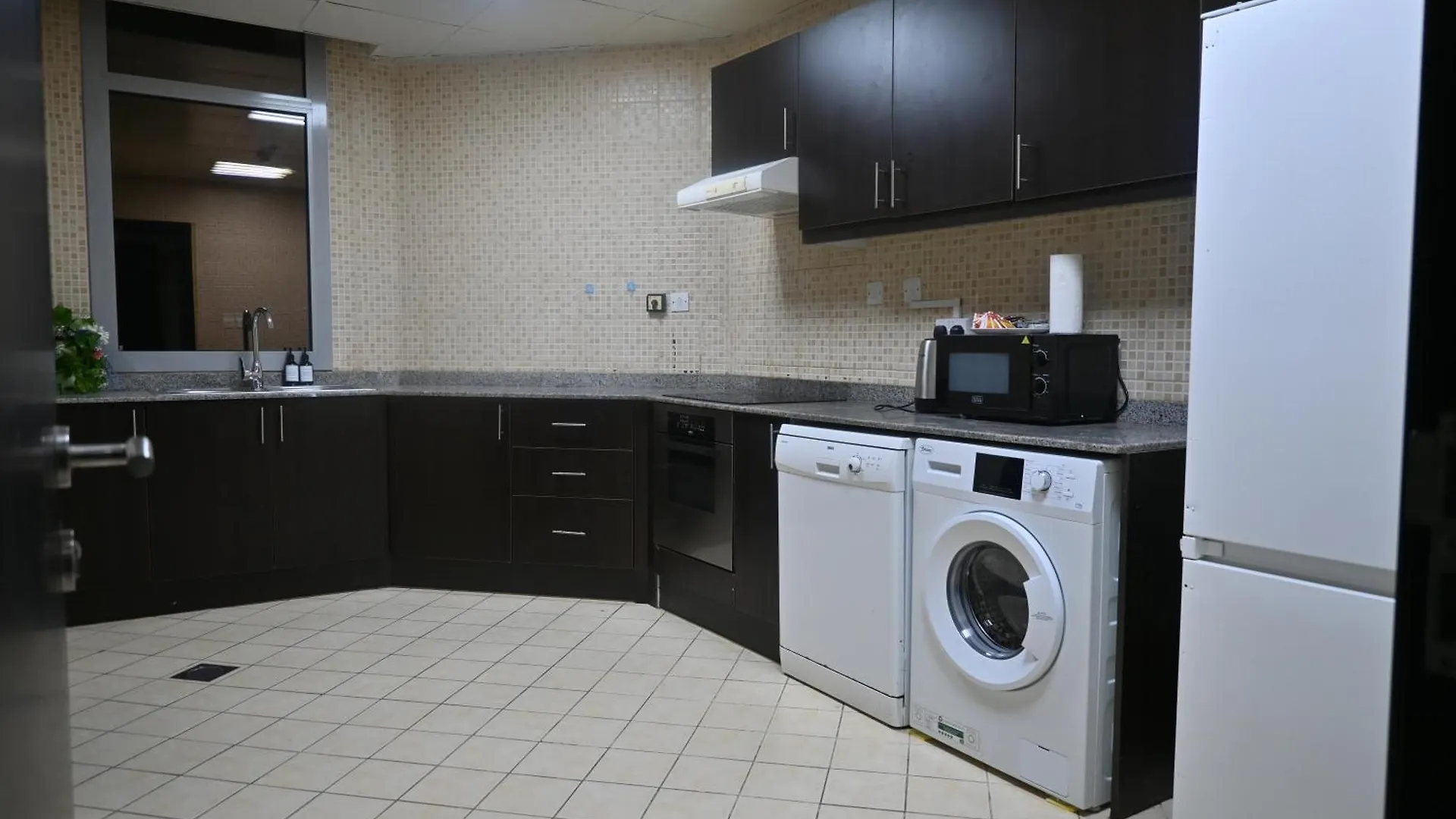 דובאי 2 Bedroom Beach-Front Flat In Marina 0*,  איחוד האמירויות הערביות