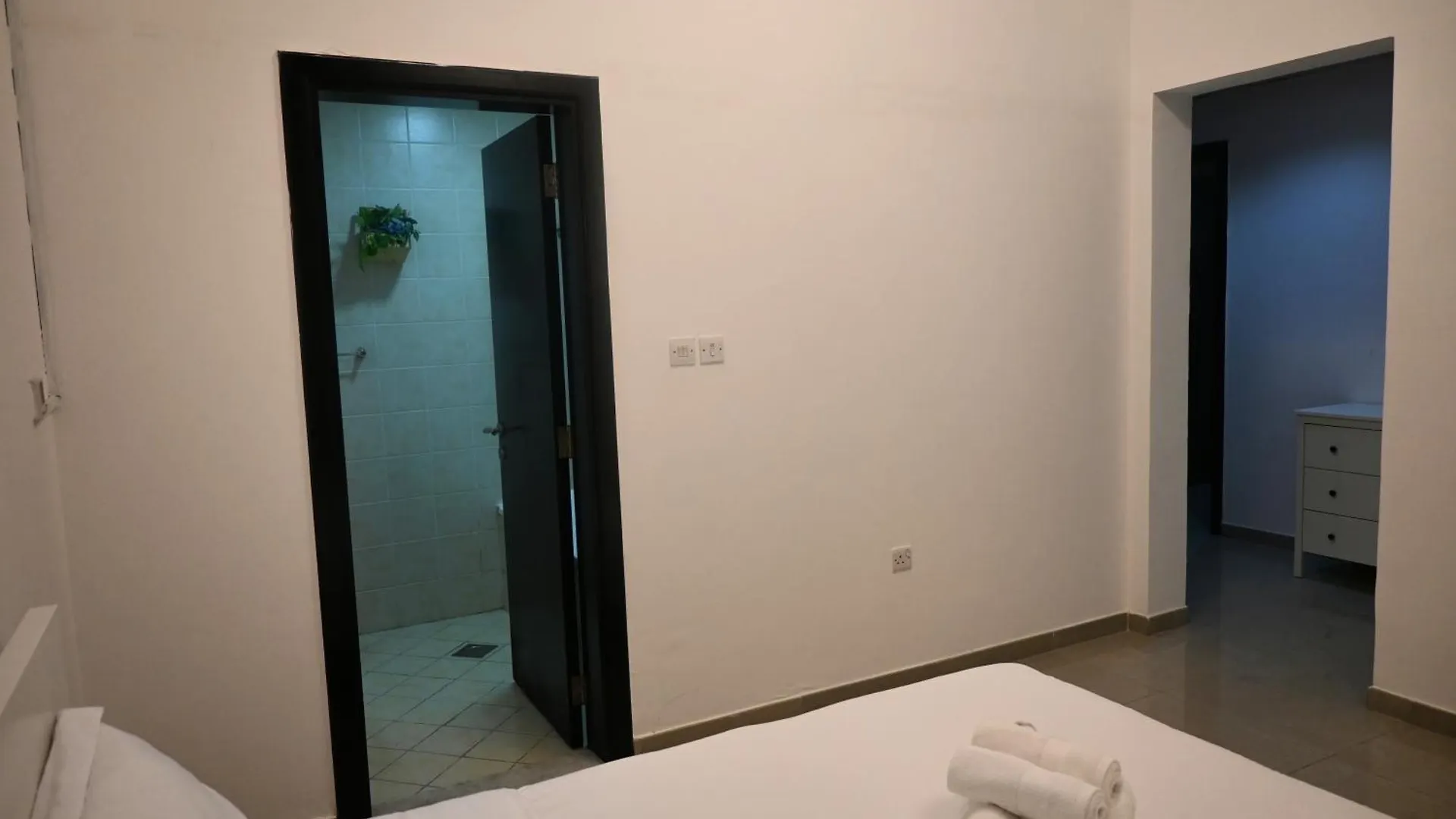 2 Bedroom Beach-Front Flat In Marina Dubai United Arab Emirates